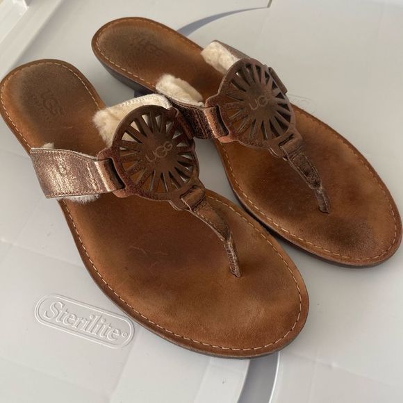 UGG women’s brown warm Sandals Size 7 - Picture 2 of 4